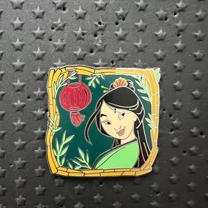 Disney 2022 Mystery Pin - Mulan